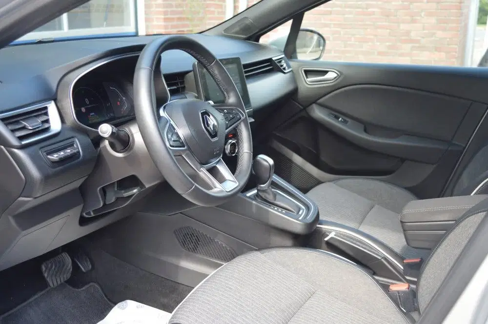 Renault Clio 1.6 E-TECH uit 2021, foto 8