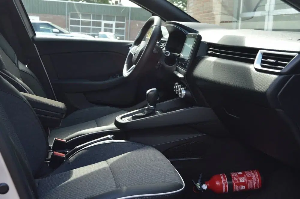 Renault Clio 1.6 E-TECH uit 2021, foto 9