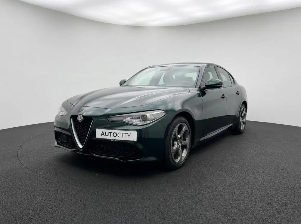Alfa Romeo Giulia 2.0 Super 200PK Leder l Carplay l Camera l uit 2021