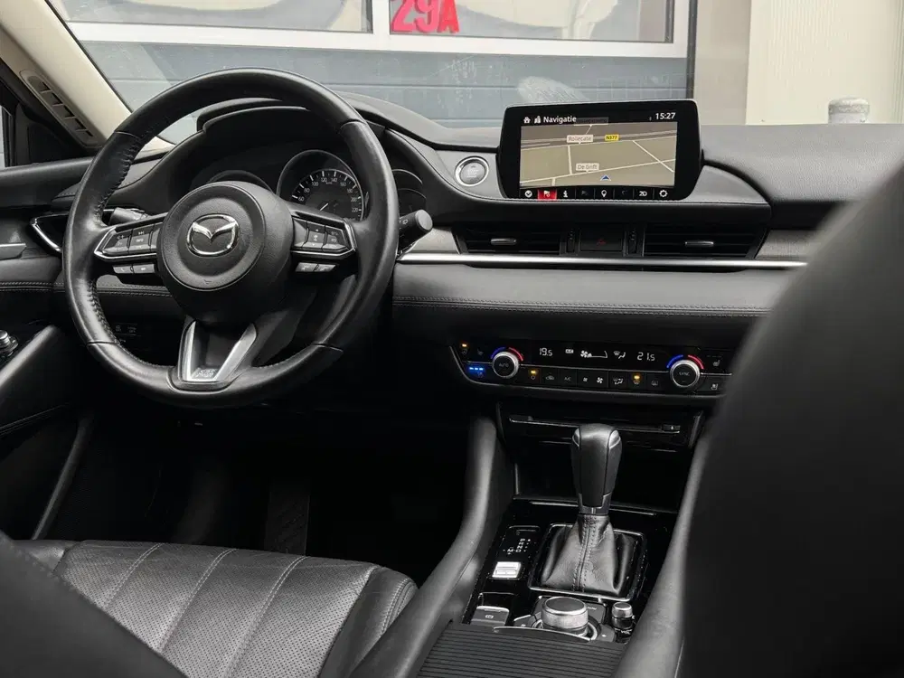 Mazda 6 2.0 SkyActiv-G 165 Business Automaat uit 2021, foto 3