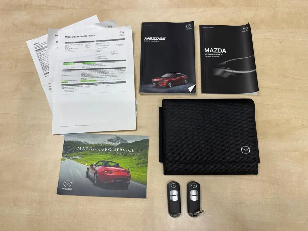 Mazda 6 2.0 SkyActiv-G 165 Business Automaat uit 2021, foto 4