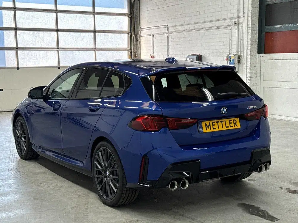BMW 1-serie M135 xDrive M Sportpakket Pro uit 2025, foto 3