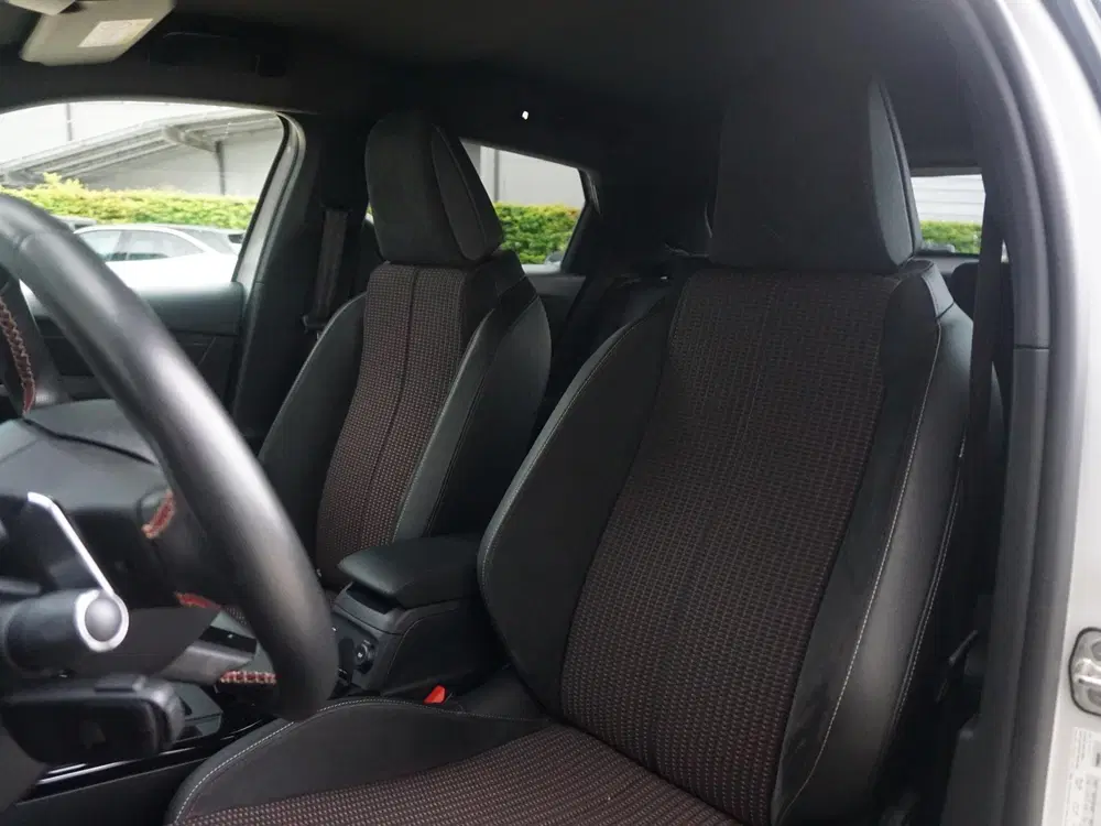 DS Automobiles DS 3 Crossback DS 3 Crossback 1.2 TURBO 130 Performance L uit 2020, foto 11