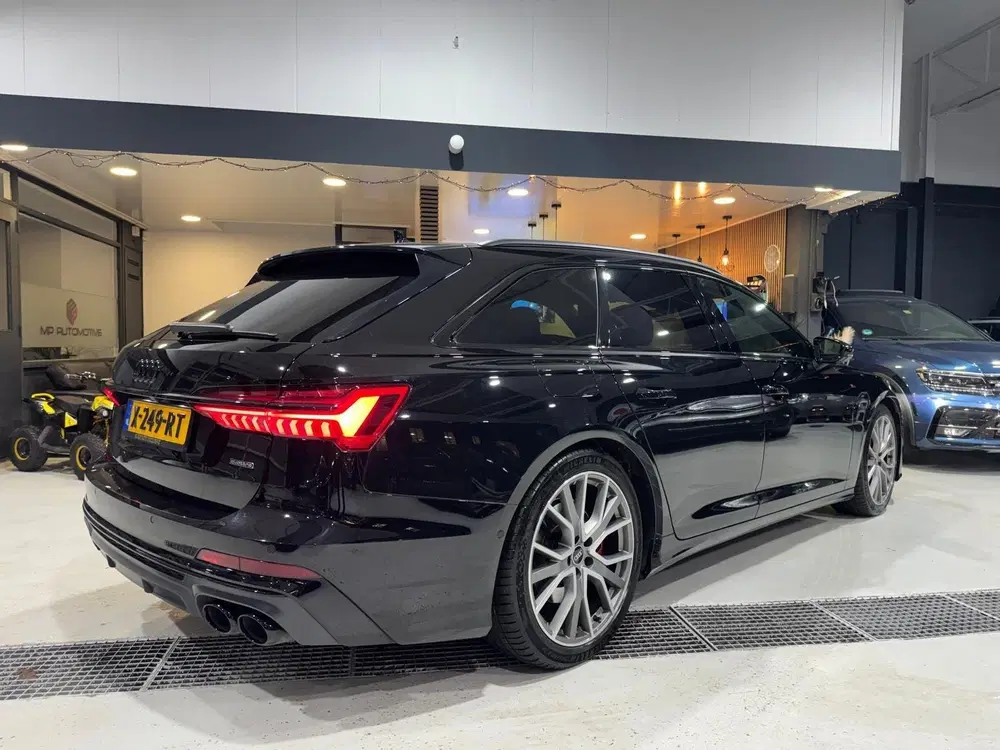 Audi A6 55 TFSI e 367PK quattro Competition uit 2021, foto 3