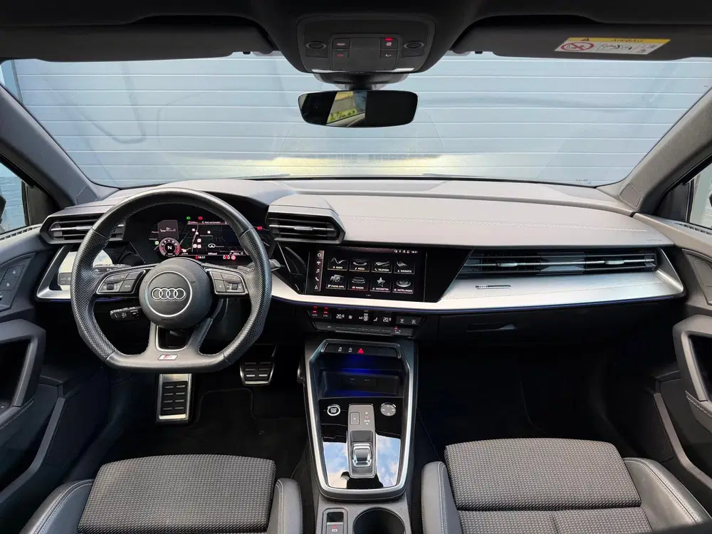 Audi A3 35 TFSI S edition uit 2022, foto 3