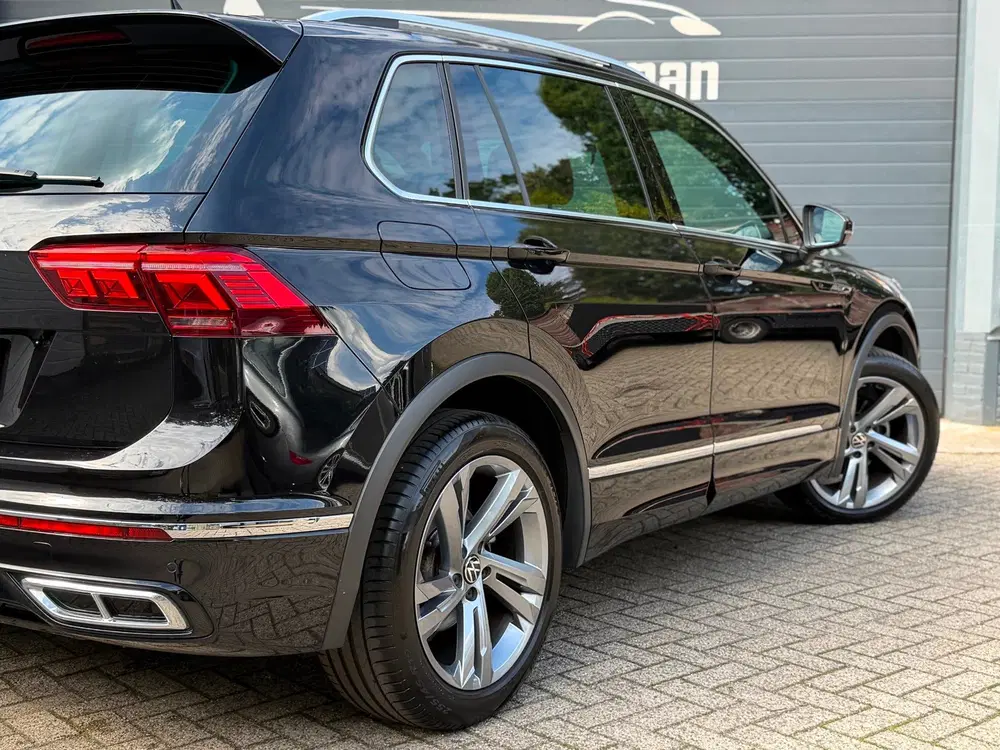 Volkswagen Tiguan 1.5 TSI R-Line Business+ uit 2023, foto 10