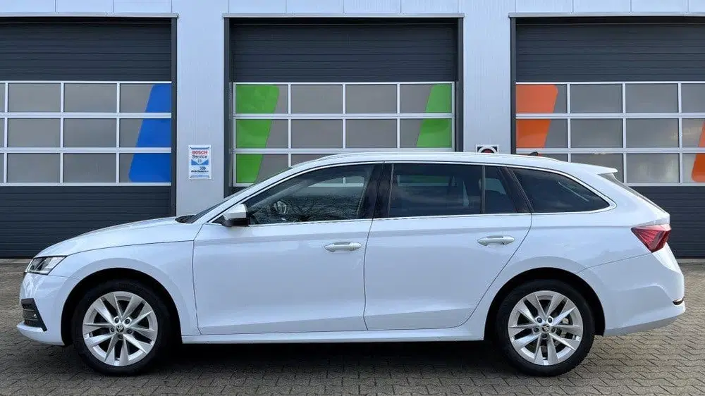 Skoda Octavia Octavia uit 2022, foto 2