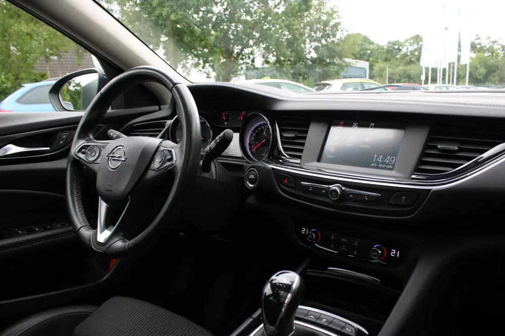 Opel Insignia 1.5 Turbo Business Executive Cru uit 2019, foto 13