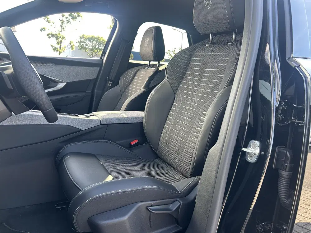 Peugeot 3008 1.6 plug-in Hybrid 225 GT uit 2026, foto 12