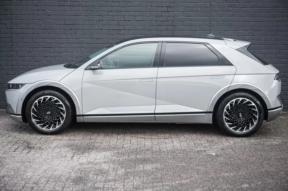 Hyundai IONIQ 5 Lounge AWD 77.4 kWh 100& SOH PANO TREKHAAK uit 2023, foto 10
