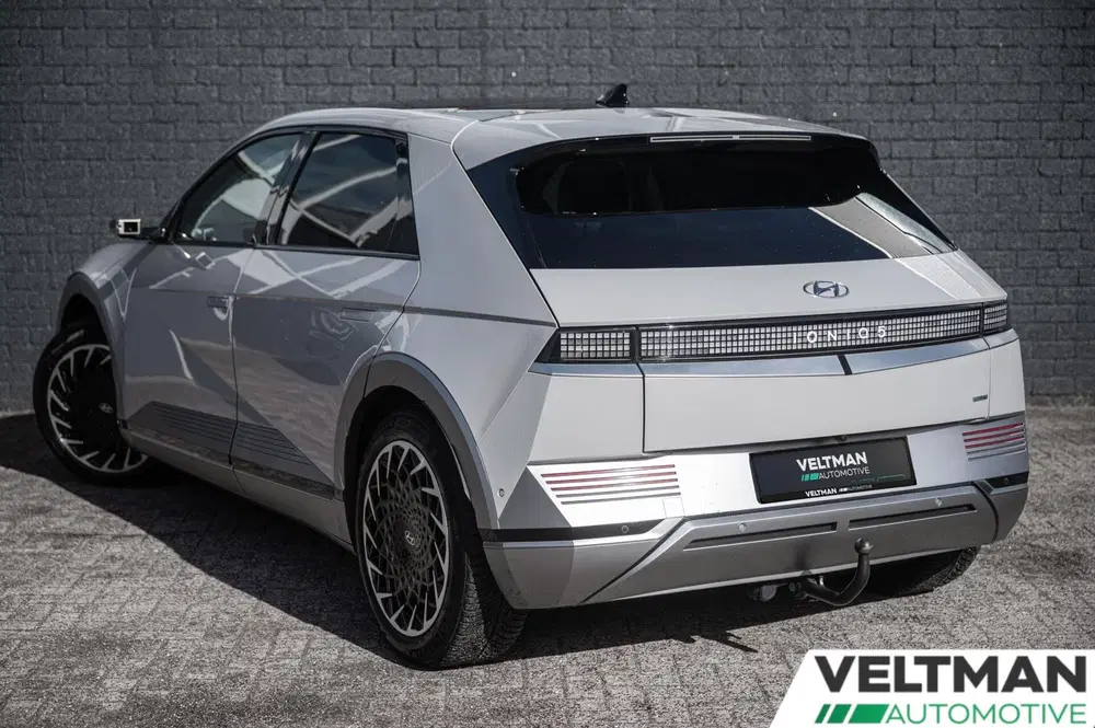 Hyundai IONIQ 5 Lounge AWD 77.4 kWh 100& SOH PANO TREKHAAK uit 2023, foto 3