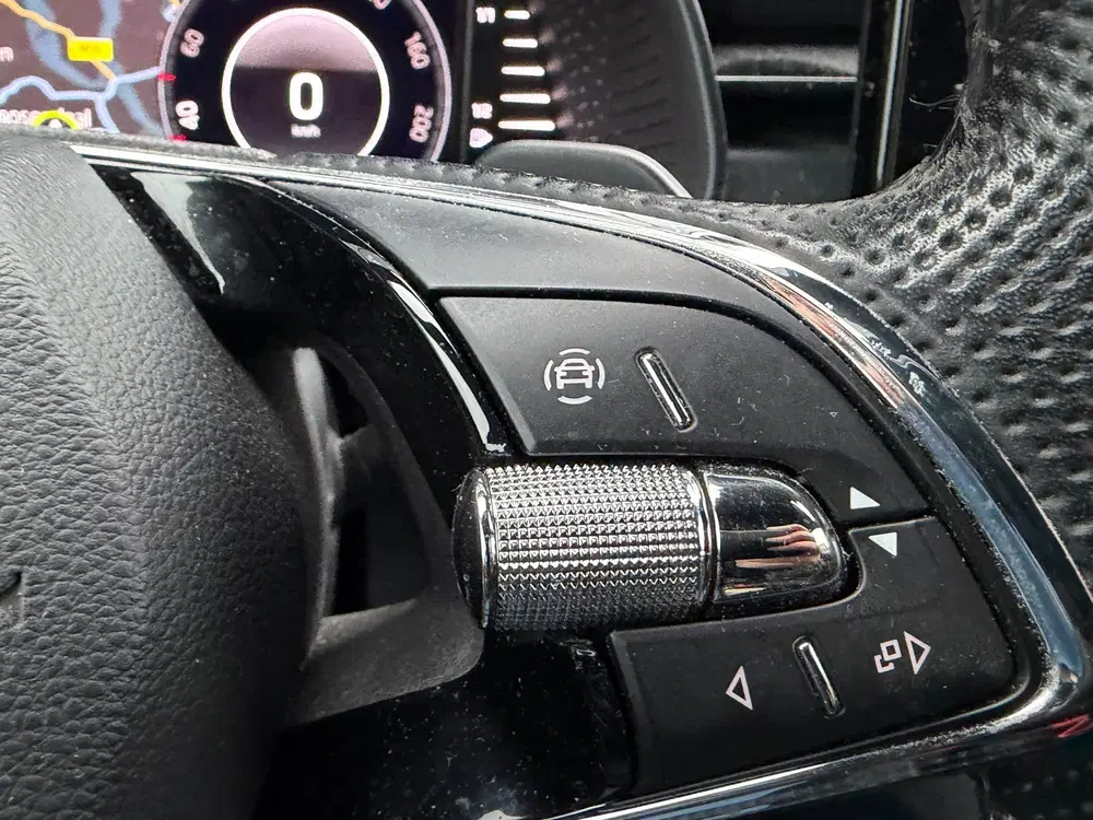 Skoda Kamiq 1.0 TSI DSG Sport Business Navigatie Virtu uit 2020, foto 10