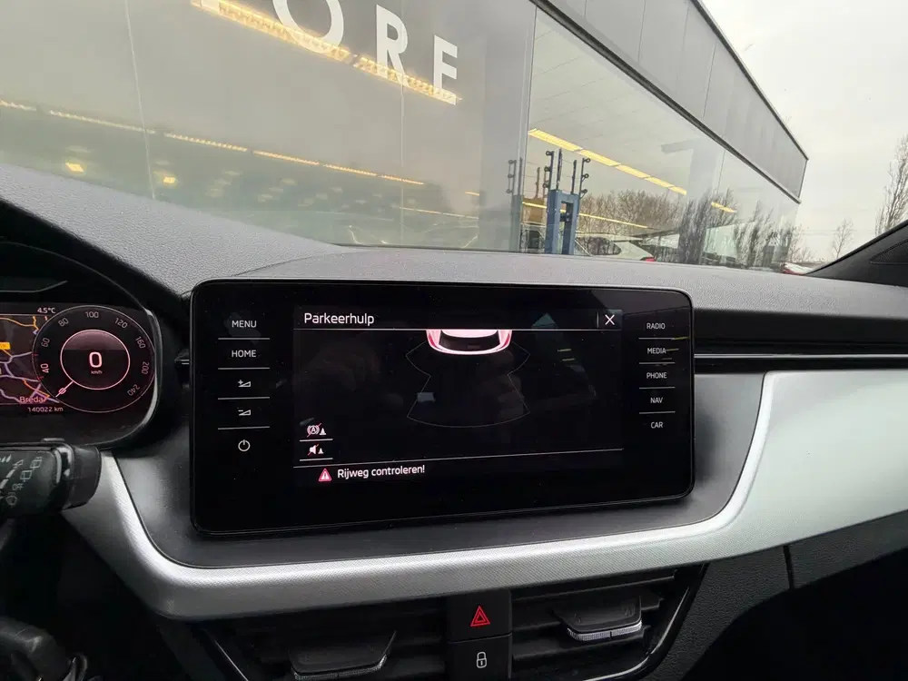 Skoda Kamiq 1.0 TSI DSG Sport Business Navigatie Virtu uit 2020, foto 13