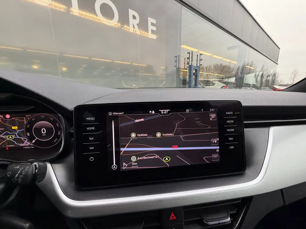 Skoda Kamiq 1.0 TSI DSG Sport Business Navigatie Virtu uit 2020, foto 14
