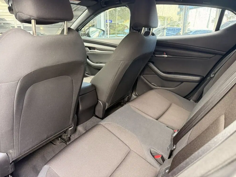 Mazda 3 2.5 e-SA-G Prime Line uit 2025, foto 15