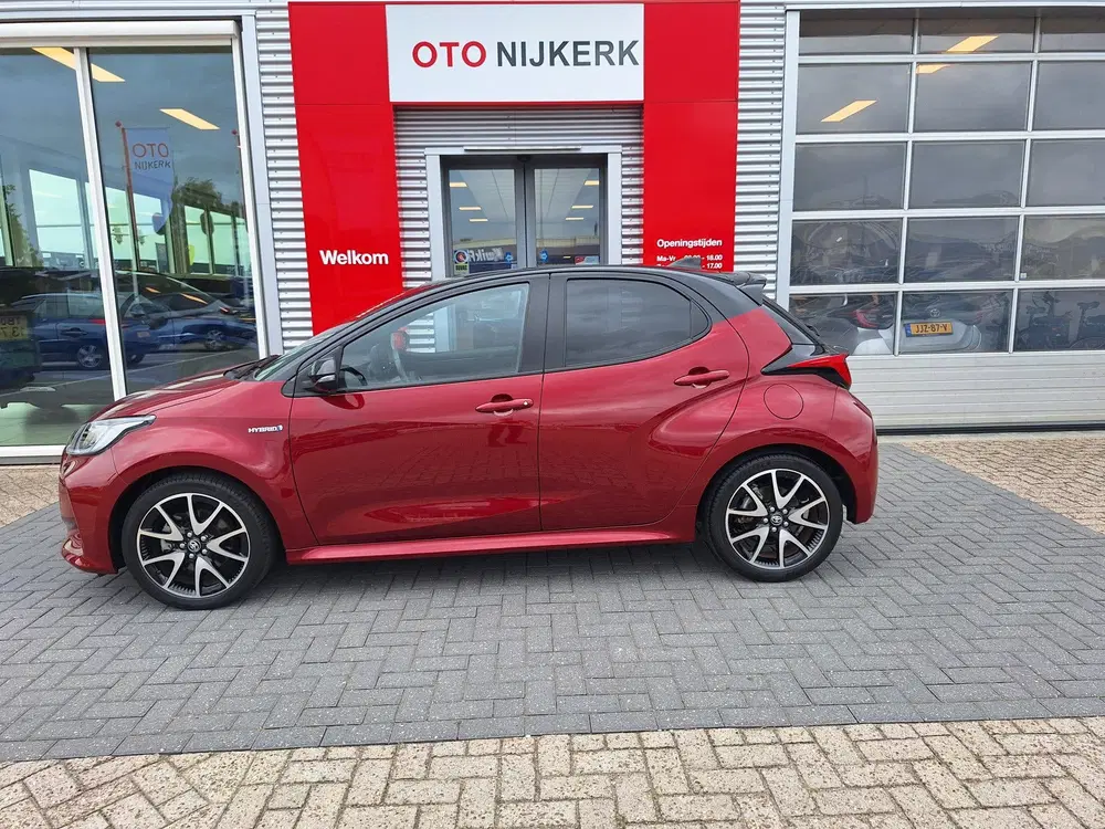 Toyota Yaris 1.5 Hybrid Style Bi-Tone Limited (bj 2020) uit 2020, foto 7