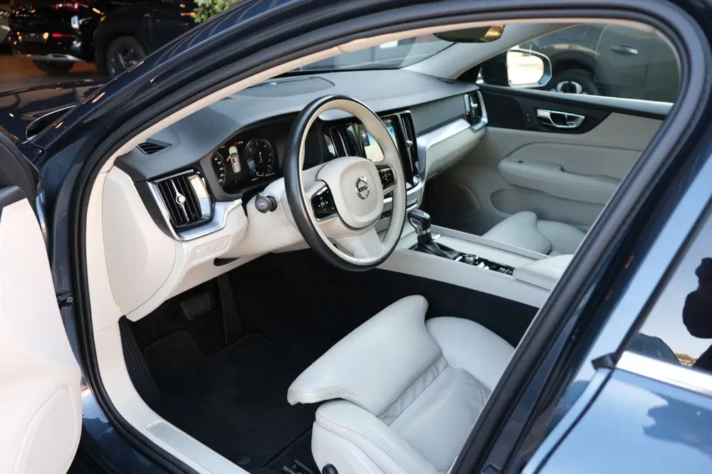Volvo V60 2.0 D3 *Uniek 98.914km* 1e Eig Comfort Led uit 2019, foto 2
