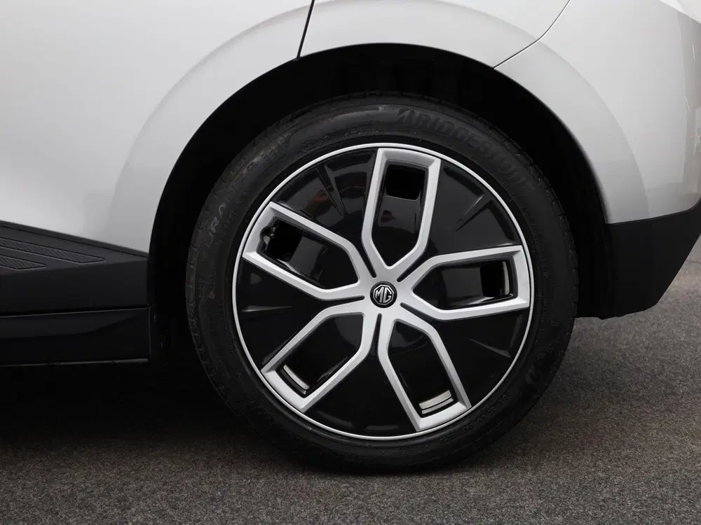 MG MG4 Luxury 64 kWh uit 2025, foto 13