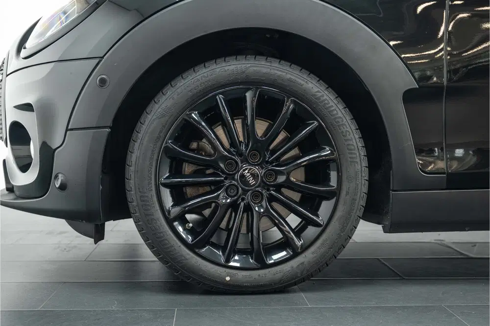 Mini Clubman Cooper S Classic Automaat uit 2022, foto 14