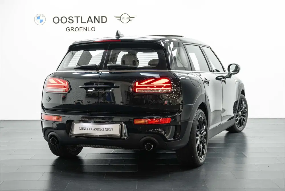 Mini Clubman Cooper S Classic Automaat uit 2022, foto 3