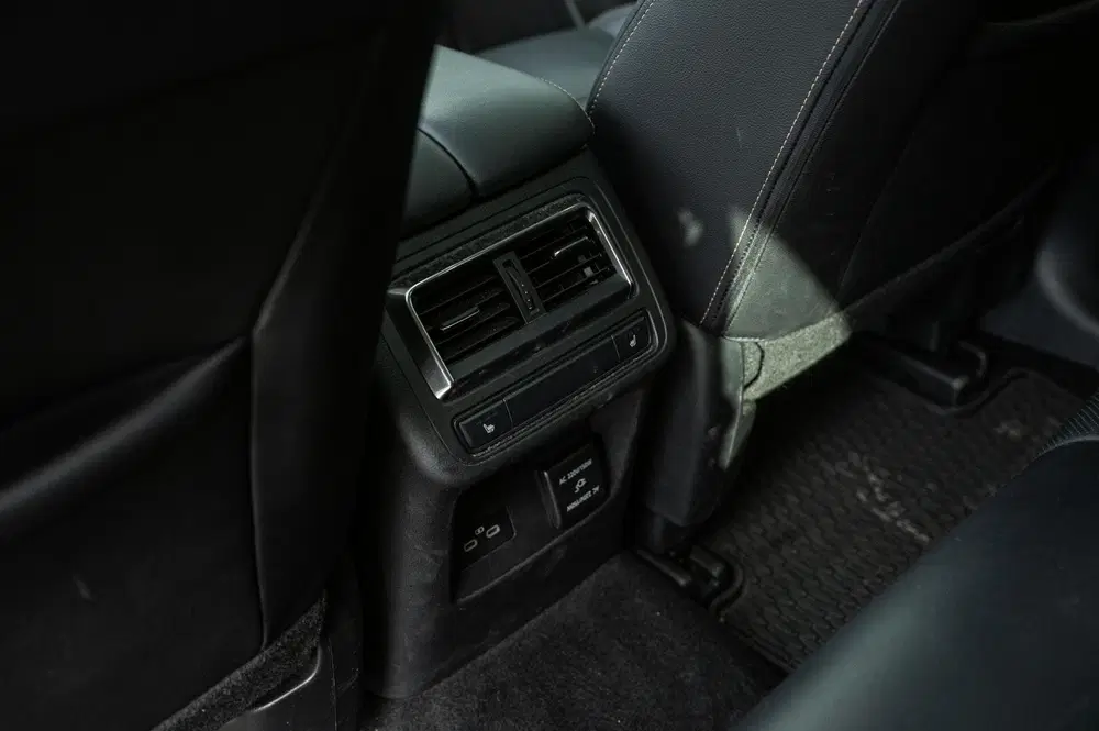 Mazda CX-60 2.5 e-SkyActiv PHEV Homura PANORAMADAK TRE uit 2023, foto 15