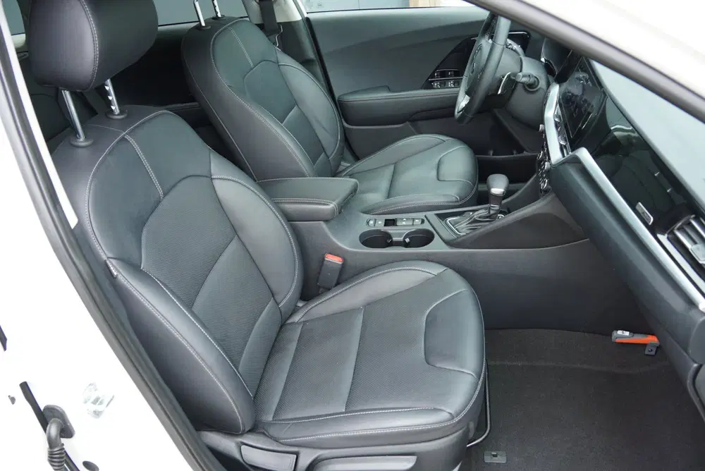 Kia Niro 1.6 GDi Hybrid DynamicPlusLine 2021 Stoelv uit 2021, foto 14