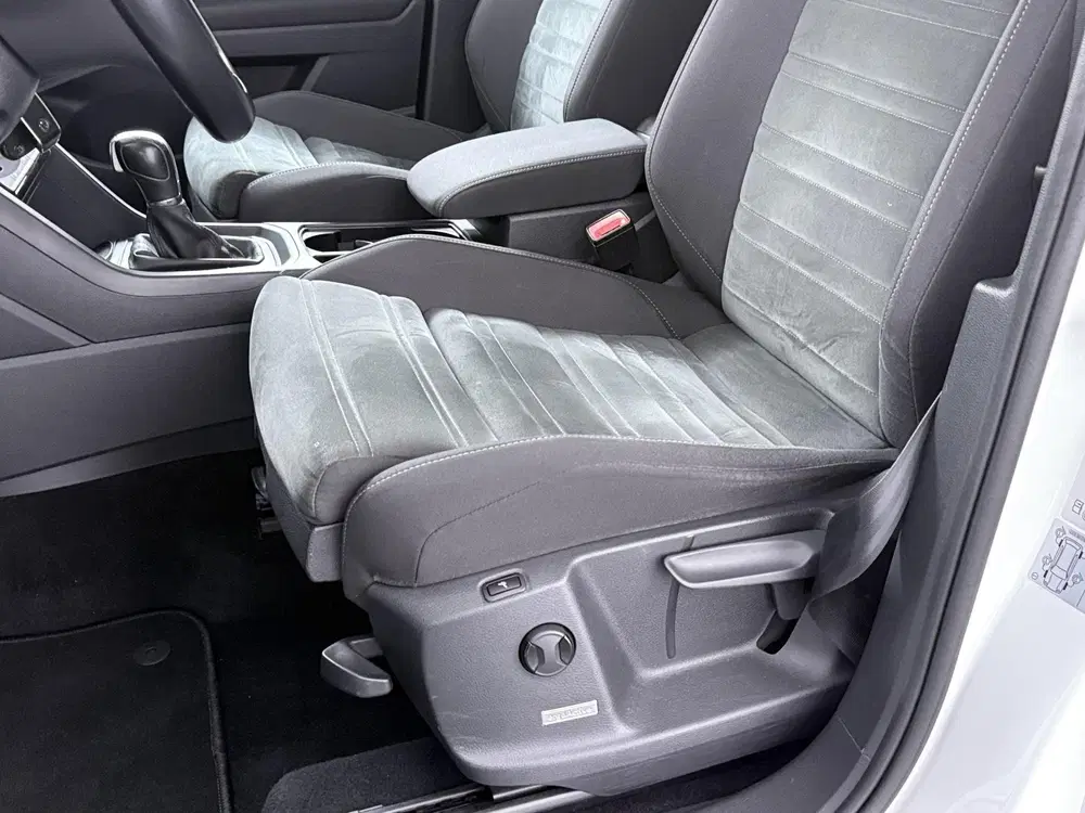 Volkswagen Touran 1.5 TSI Highline Business R 7p uit 2019, foto 15