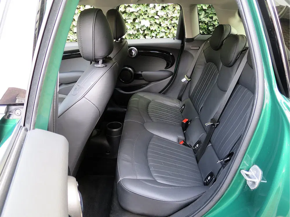 Mini Cooper S Cooper S 2.0 60 Years Edition F55 LCI 5-dr uit 2019, foto 11