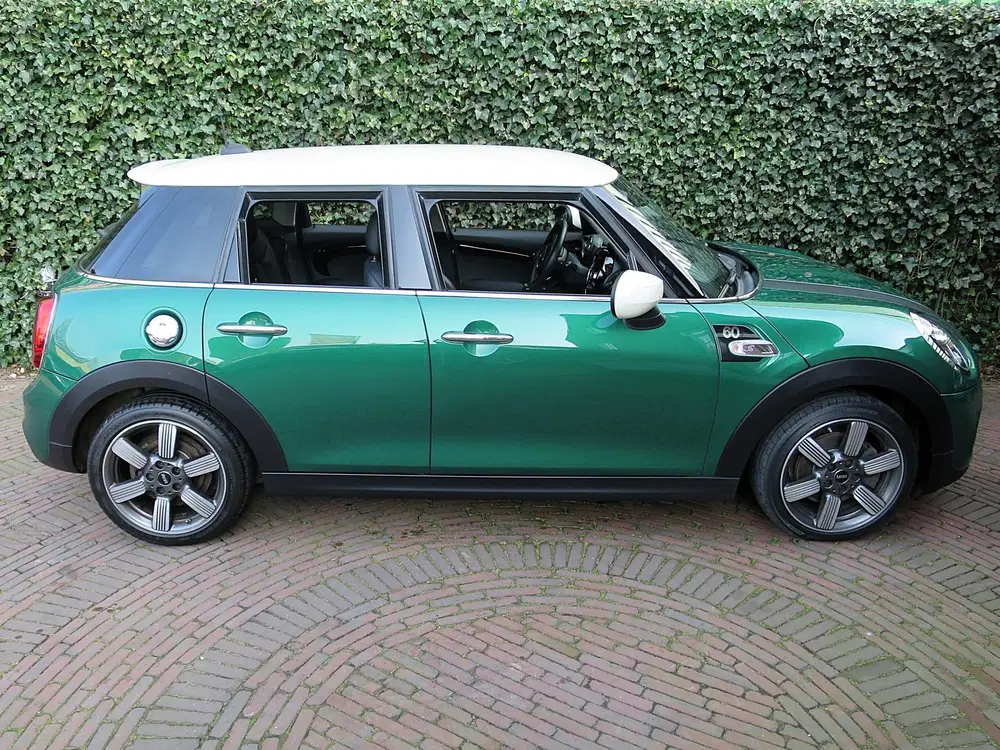 Mini Cooper S Cooper S 2.0 60 Years Edition F55 LCI 5-dr uit 2019, foto 6