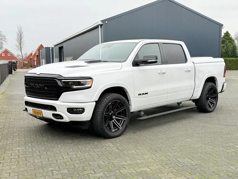 Dodge RAM 5.7 V8 4x4 HEMI LIMITED HARMAN uit 2021, foto 3
