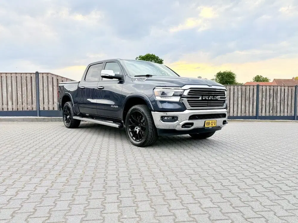 Dodge RAM 5.7 HEMI V8 4x4 CC LARAMIE 22" (bj 2019) uit 2019