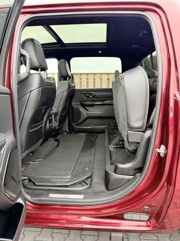 Dodge RAM 5.7 V8 4x4 HEMI LIMITED HARMAN uit 2022, foto 14