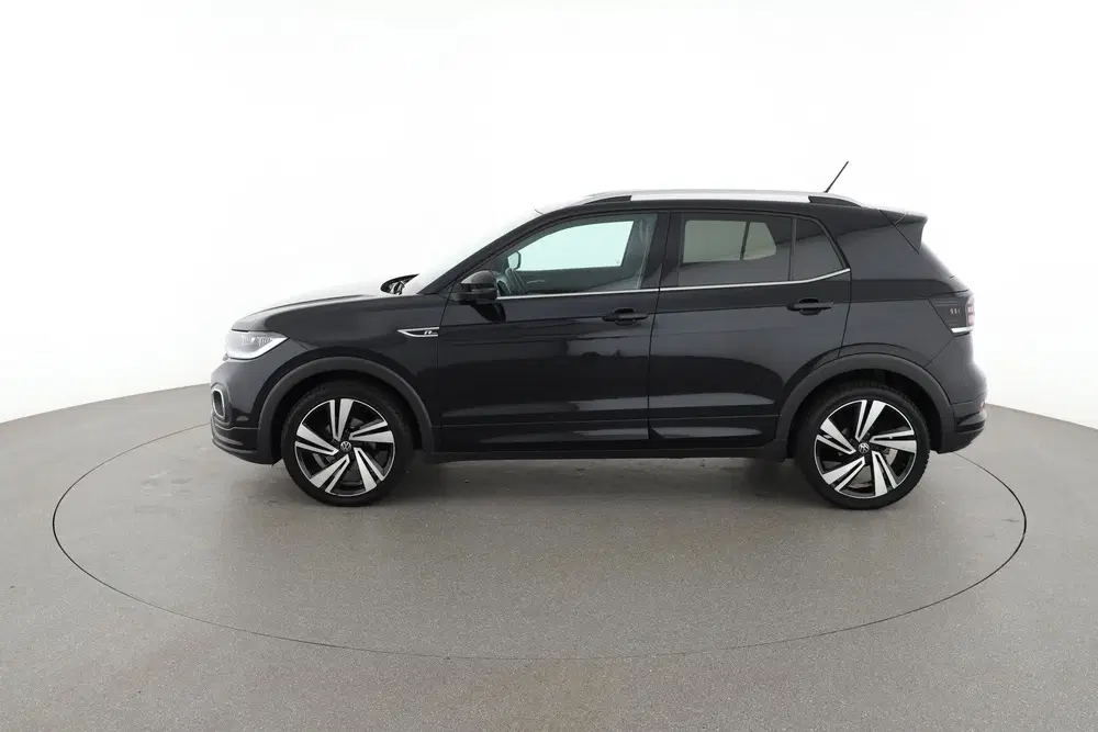 Volkswagen T-Cross 1.0 TSI R-Line uit 2022, foto 2