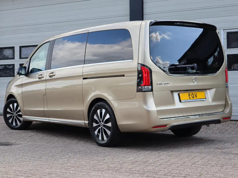 Mercedes-Benz EQV 300 90 kWh L2 uit 2025, foto 3