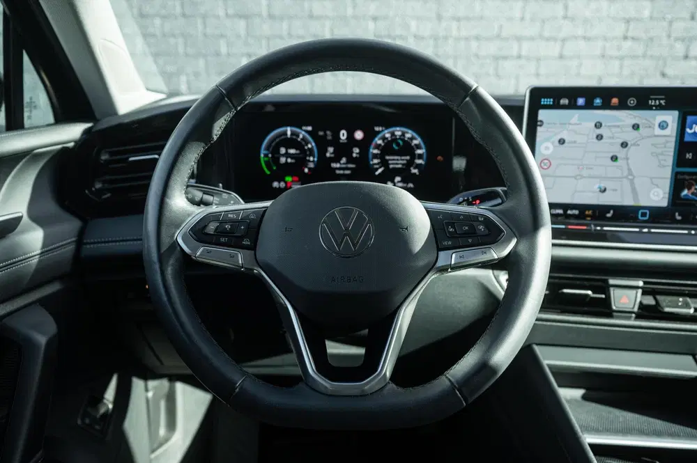 Volkswagen Tiguan 1.5 eHybrid Life Edition TREKHAAK ACC 360 uit 2025, foto 13
