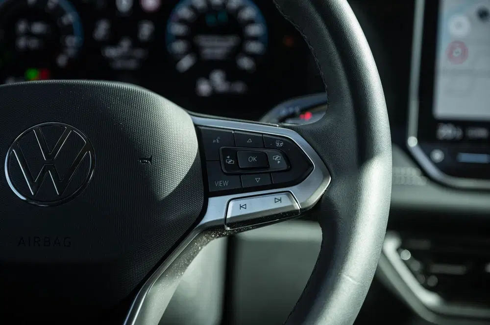 Volkswagen Tiguan 1.5 eHybrid Life Edition TREKHAAK ACC 360 uit 2025, foto 15