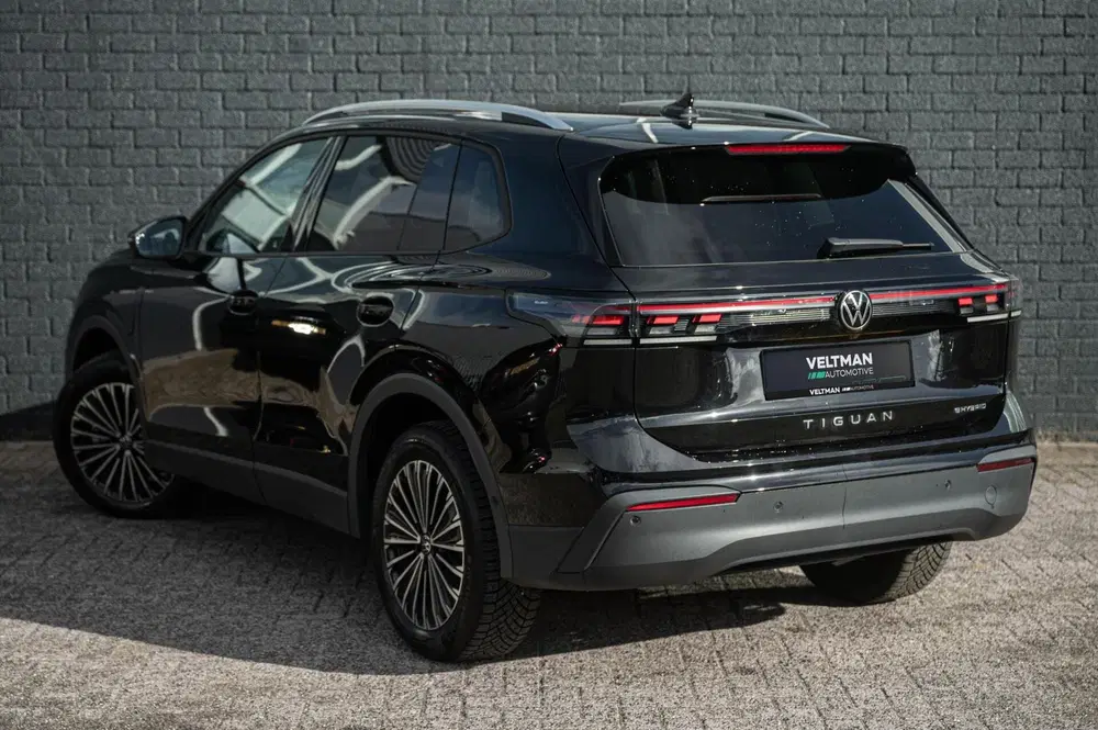 Volkswagen Tiguan 1.5 eHybrid Life Edition TREKHAAK ACC 360 uit 2025, foto 6