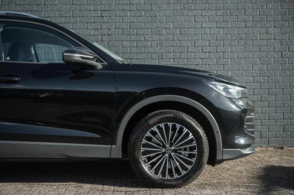Volkswagen Tiguan 1.5 eHybrid Life Edition TREKHAAK ACC 360 uit 2025, foto 8