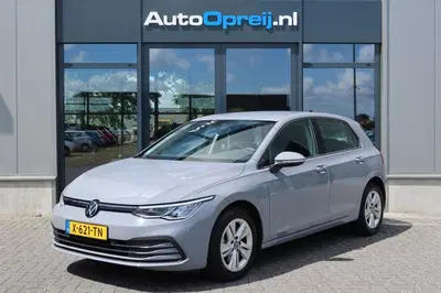 Volkswagen Golf 1.0 eTSI Life AUTOMAAT 110pk Clima uit 2024