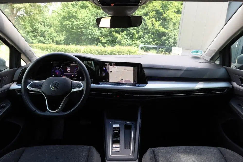 Volkswagen Golf 1.0 eTSI Life AUTOMAAT 110pk Clima uit 2024, foto 7