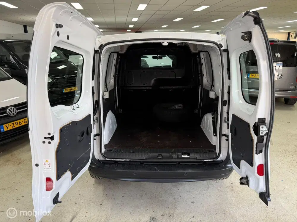 Renault Kangoo Kangoo 1.5 Blue dCi 2 Schuideuren Airco uit 2022, foto 10