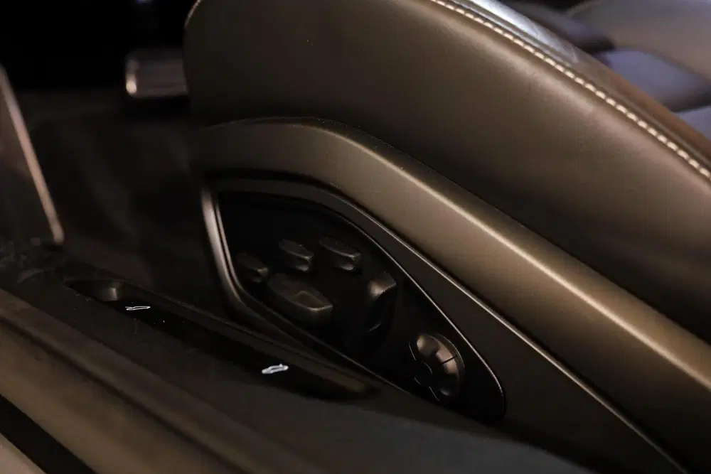 Porsche 911 3.8 Turbo S uit 2023, foto 12