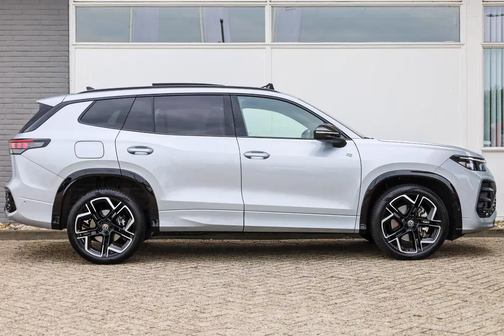 Volkswagen Tayron 1.5 eHybrid 204pk R-Line Edition uit 2026, foto 3