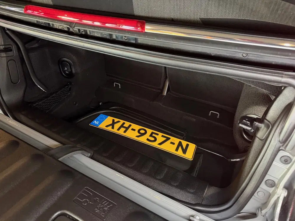 Mini Cabrio 2.0 Cooper S Knightsbridge Edition uit 2019, foto 11