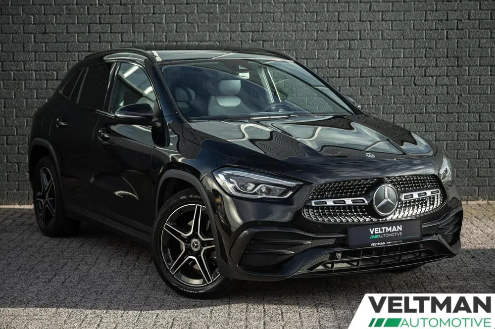 Mercedes-Benz GLA Mercedes GLA-klasse 250 e AMG Line PANORAM uit 2022, foto 2