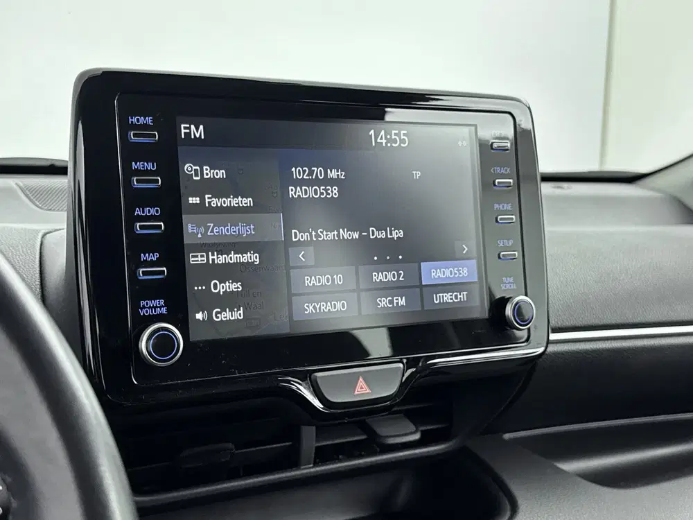 Toyota Yaris 1.5 Hybrid Dynamic Bi-Tone uit 2021, foto 8