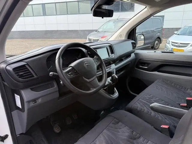 Citroën Jumpy Citroen Jumpy 1.6 BlueHDI 95 M Club uit 2019, foto 10