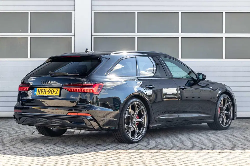 Audi A6 55 TFSIe 367pk quattro Pro Line S Competit uit 2024, foto 2