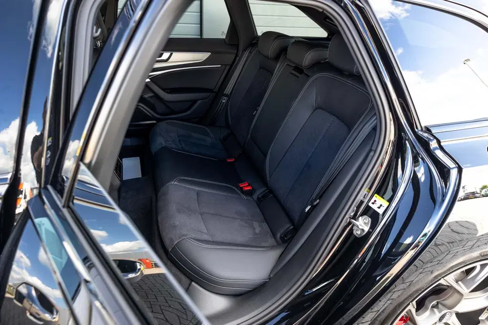 Audi A6 55 TFSIe 367pk quattro Pro Line S Competit uit 2024, foto 6