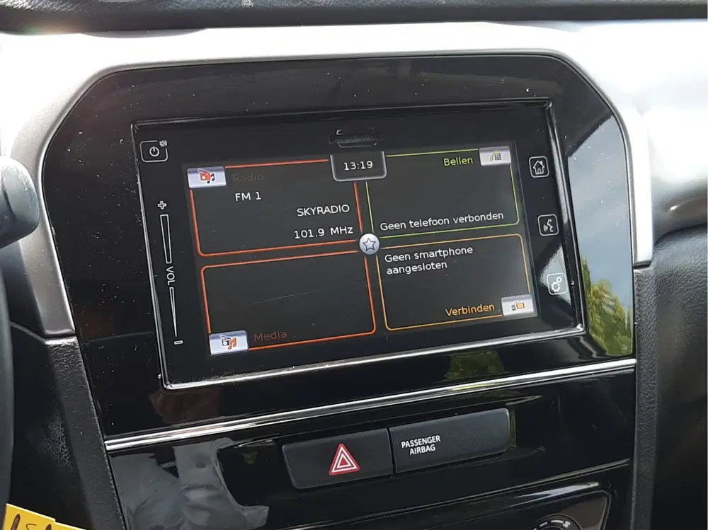 Suzuki Vitara 1.4 Boosterjet Select Smart Hybrid uit 2021, foto 6